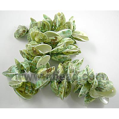 Conch Beads, green, dyed