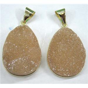 druzy quartz pendant, freeform, pink electroplated, approx 18x25-25x30mm