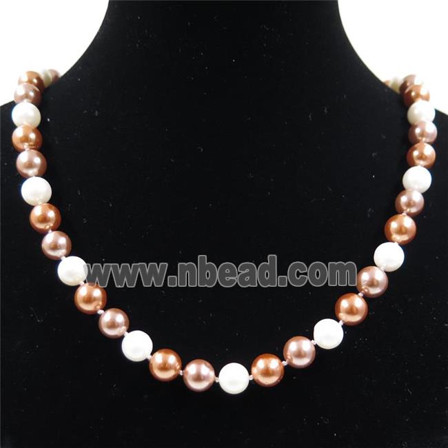 Pearlized Shell knoted necklace with clasp, round