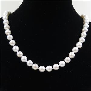 white Pearlized Shell knoted necklace with clasp, round, approx 8mm, 40cm length