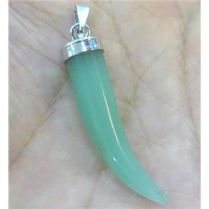 green aventurine horn pendant, approx 7-35mm