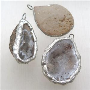 agate geode druzy pendant, freeform, approx 20-40mm