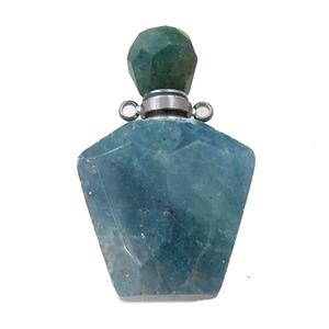 green Quartz perfume bottle pendant, approx 23-36mm