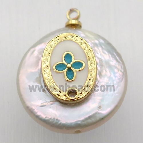 Natural pearl pendant with clover